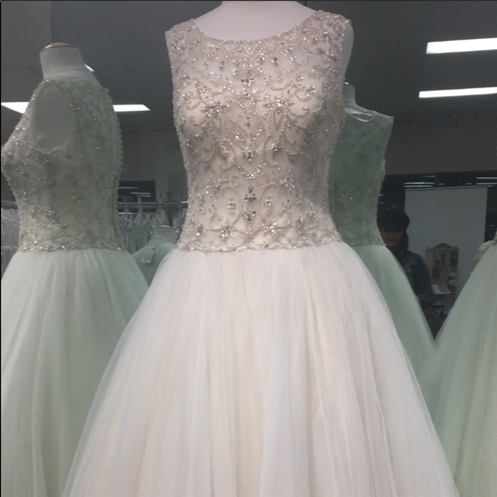 Champagne Wedding Dress 👰🏼 💍